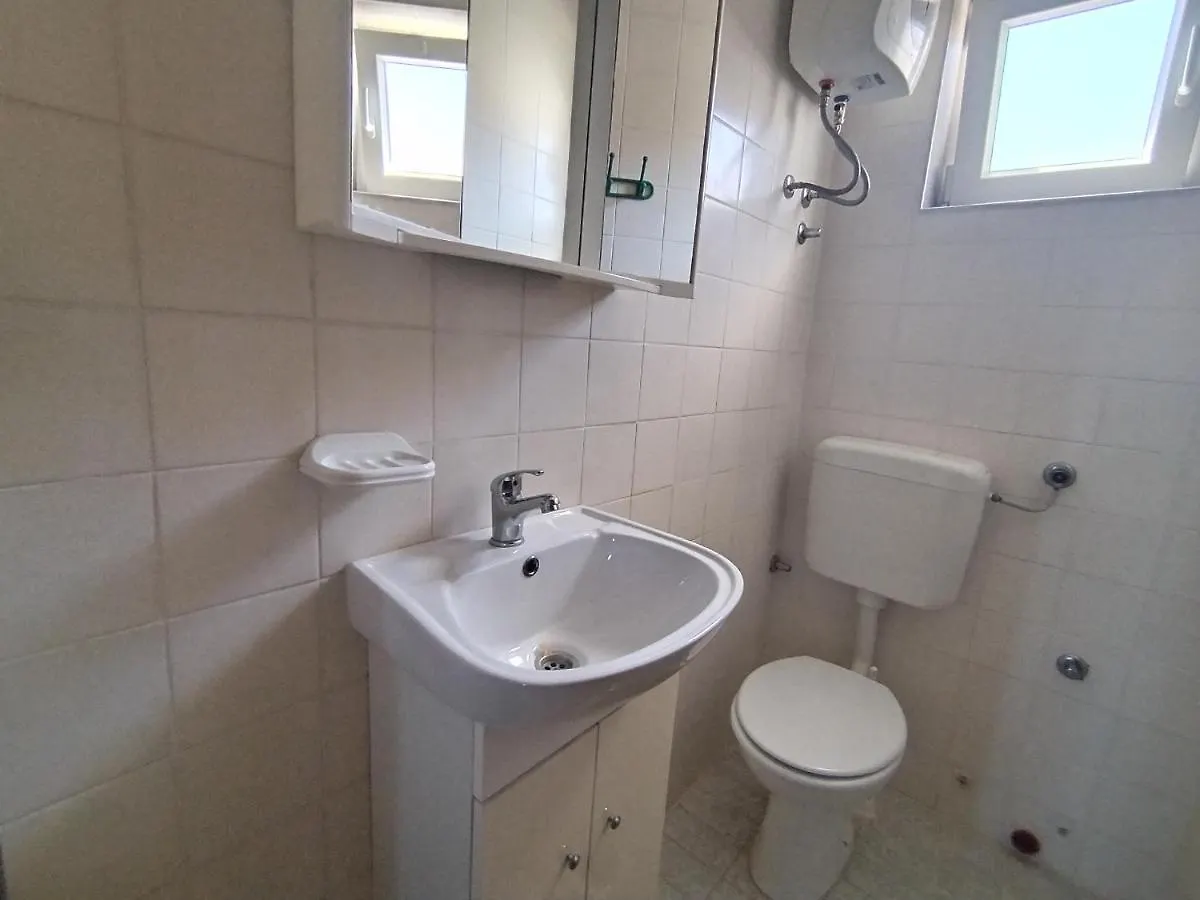 Island Bliss - 150 M From The Beach, With Sea View Apartment Vrbnik