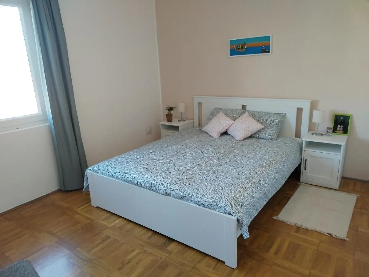 Island Bliss - 150 M From The Beach, With Sea View Apartment Vrbnik 0*,