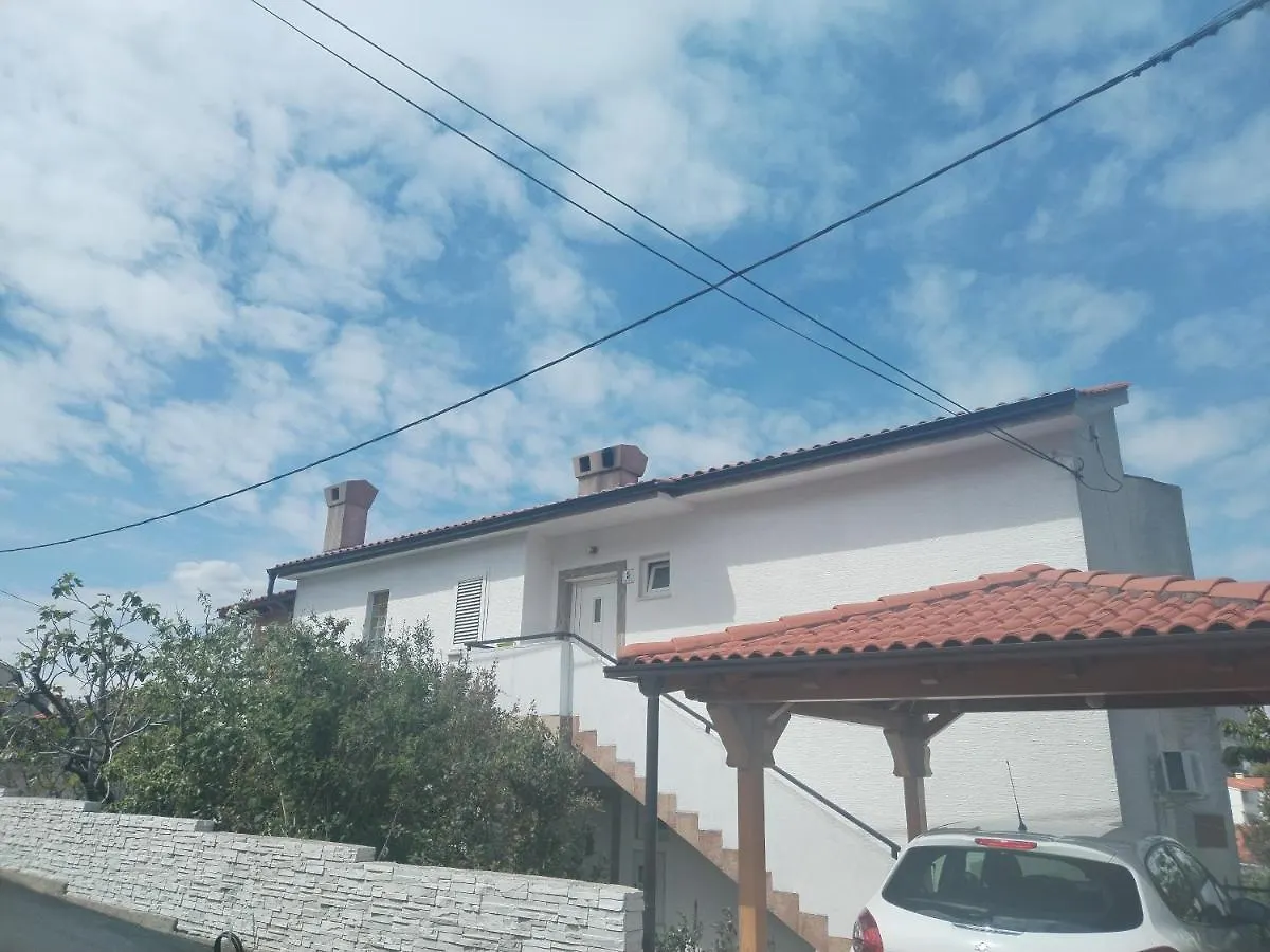 Island Bliss - 150 M From The Beach, With Sea View Apartment Vrbnik
